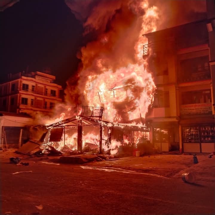 खोटाङको हलेसीमा आगलागी